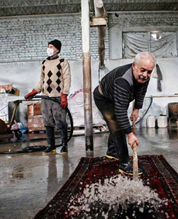 شستشوی سنتی قالی در قالیشویی احمدآباد مشهد